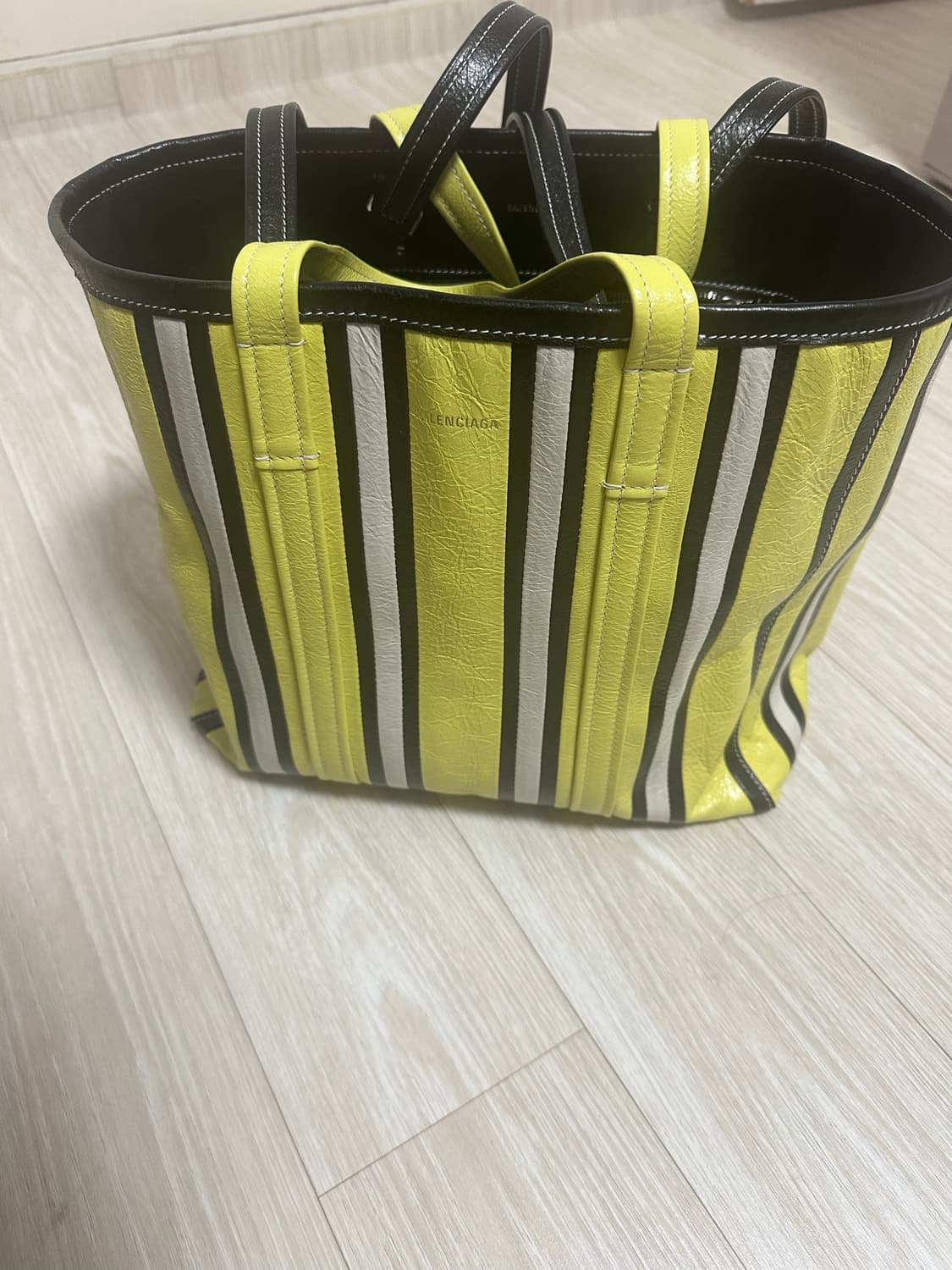발렌시아가 바베스 백 미디움 토트백 상품이미지1