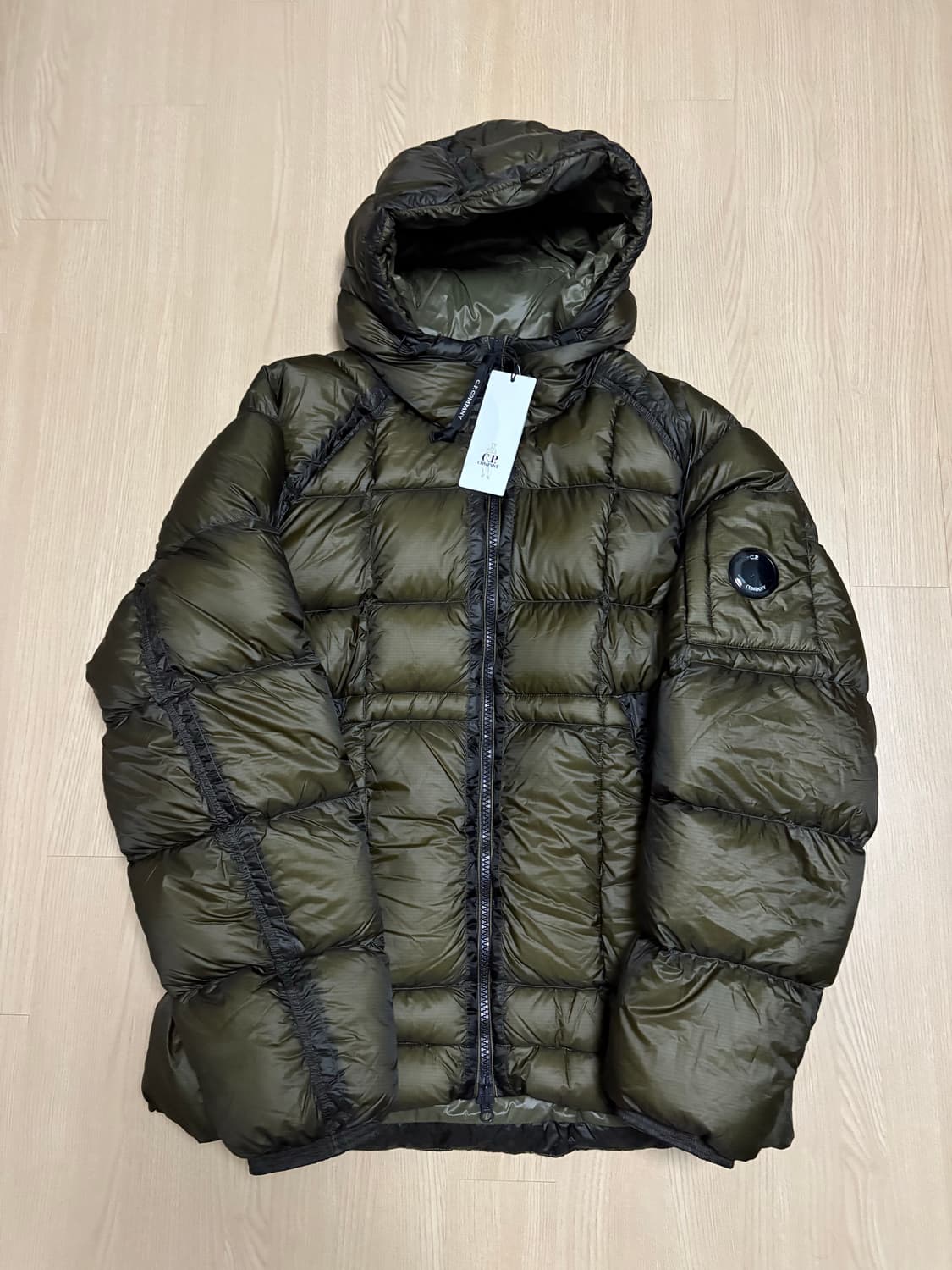 CP컴퍼니 25FW 디디쉘 아이비그린 XXL 사이즈 새상품 팝니다 상품이미지1