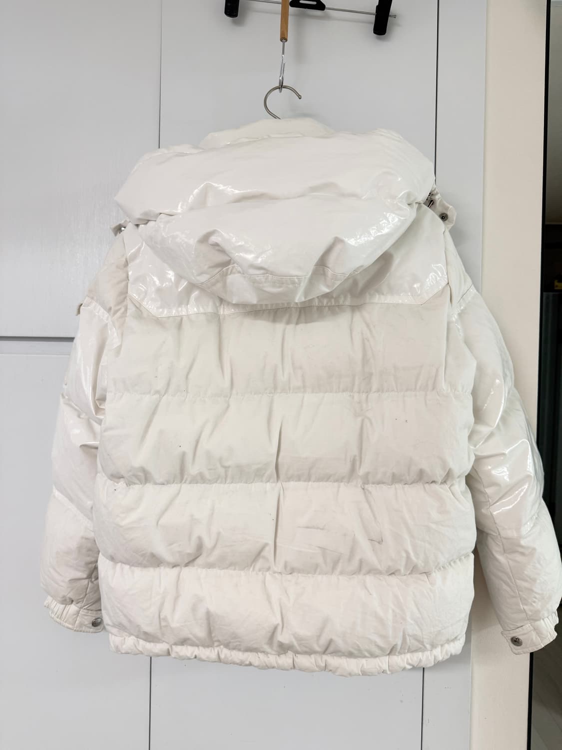 몽클레어 여성 숏패딩 어이보리 2사이즈 상품이미지2