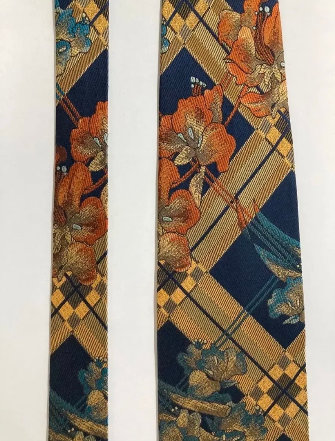 입생로랑 넥타이 상품이미지3