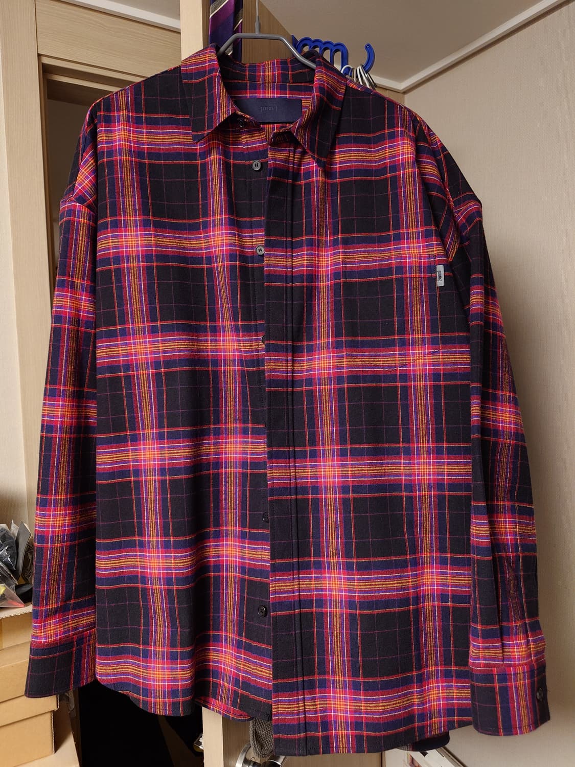 [48] 준지 23FW 플란넬 루미핏 레드 체크 셔츠 상품이미지1