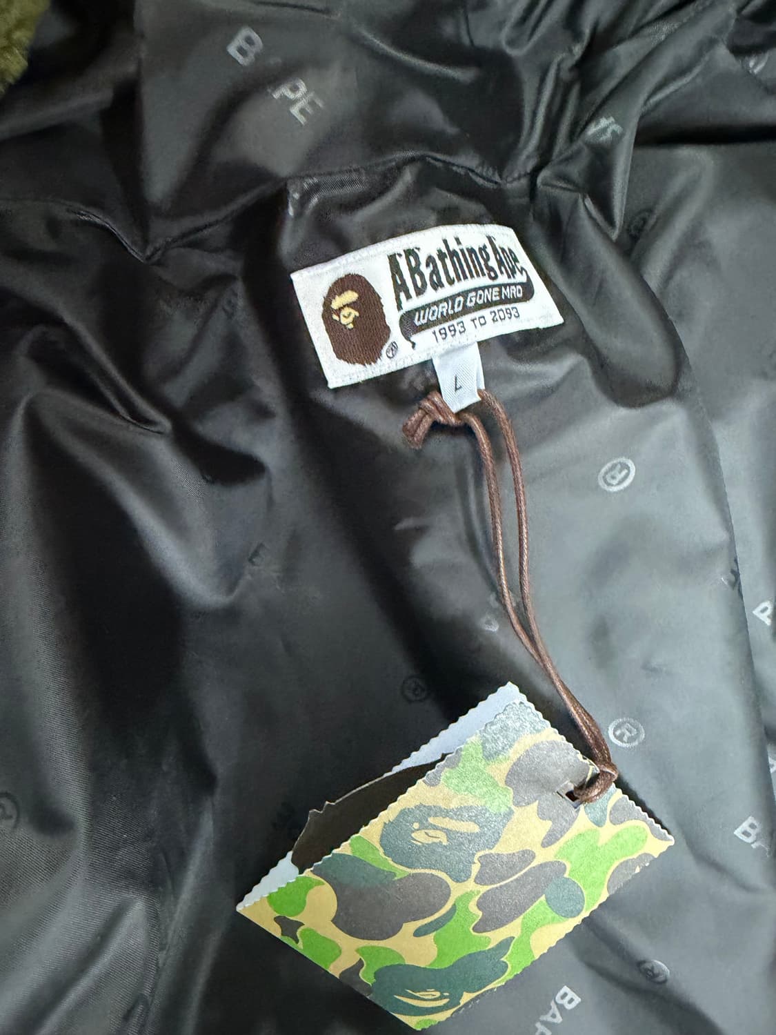 베이프 퍼스트 카모 세컨드 샤크 보아 후드 자켓 그린 새상품 판매해여 상품이미지6