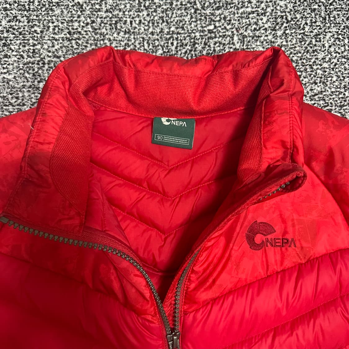 (90) 네파 빨간색 여성 경량패딩 점퍼 상품이미지2