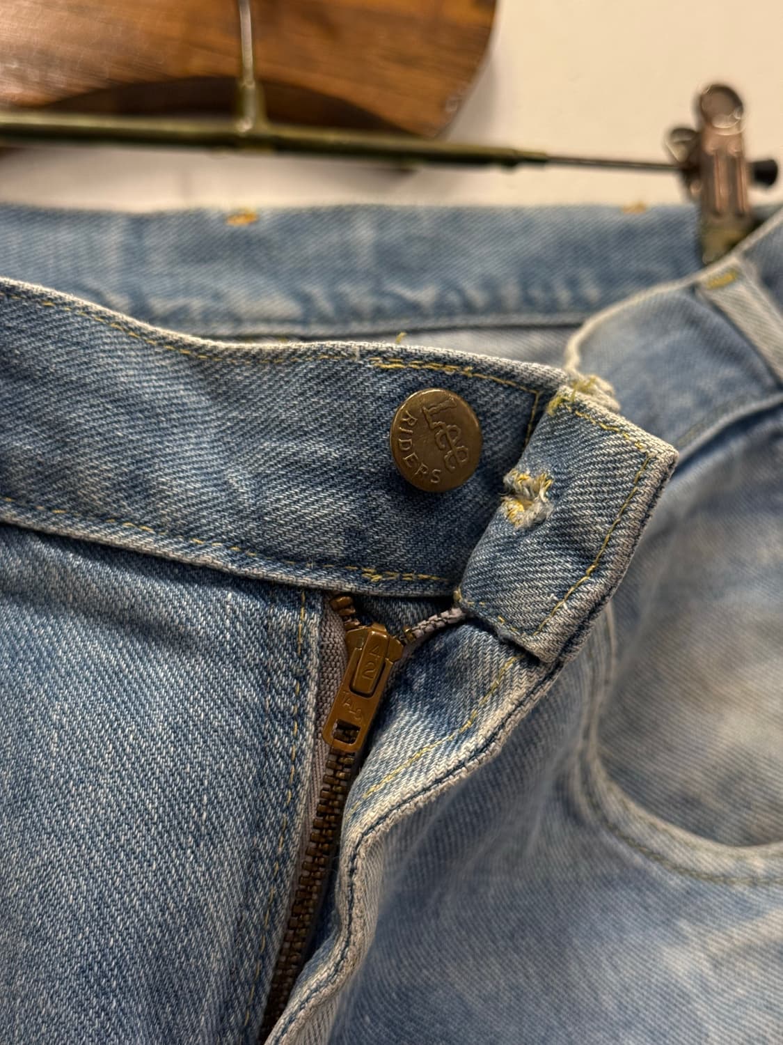 (31inch) Lee Riders Light Wash Jeans 상품이미지7