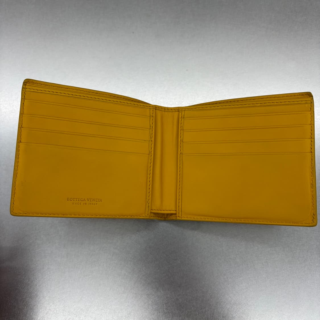 보테가베네타 인트레치아토 옐로우 남성 반지갑 상품이미지3
