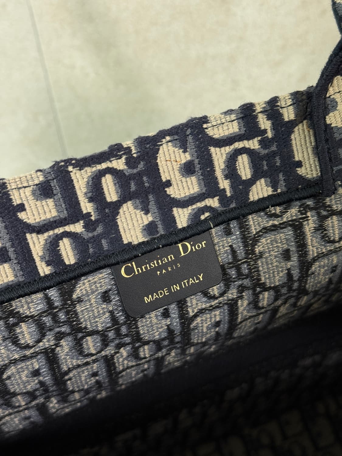 디올 북토트백 라지 상품이미지5