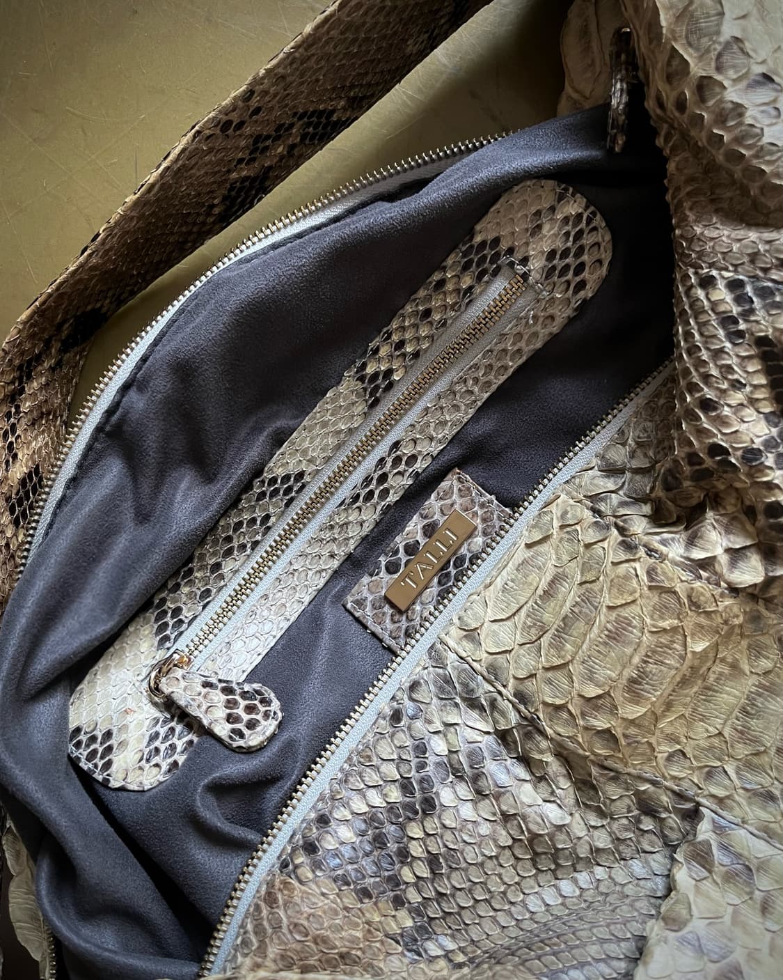 TALLI Real Python Skin Tank Shoulder Bag 상품이미지9