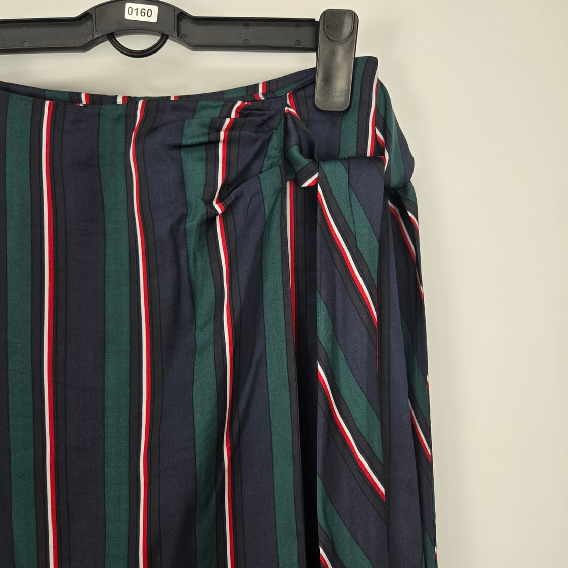 0160 타미힐피거 스트라이프 비스코스  랩 스커트 2 상품이미지3