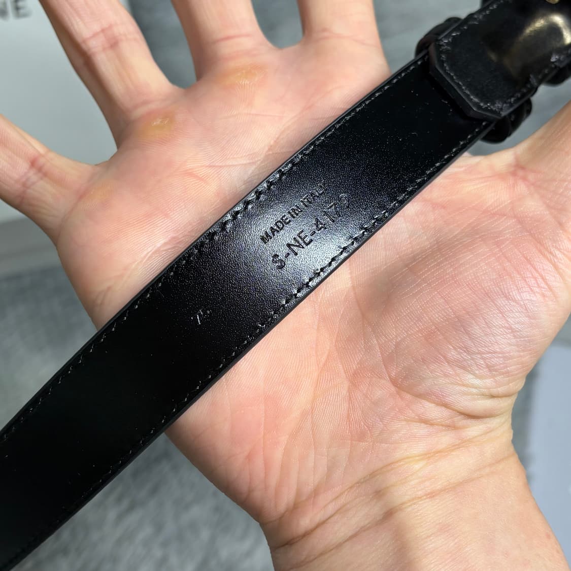 셀린느 트리옹프 뉴미듐 벨트 금장 새상품급 상품이미지2