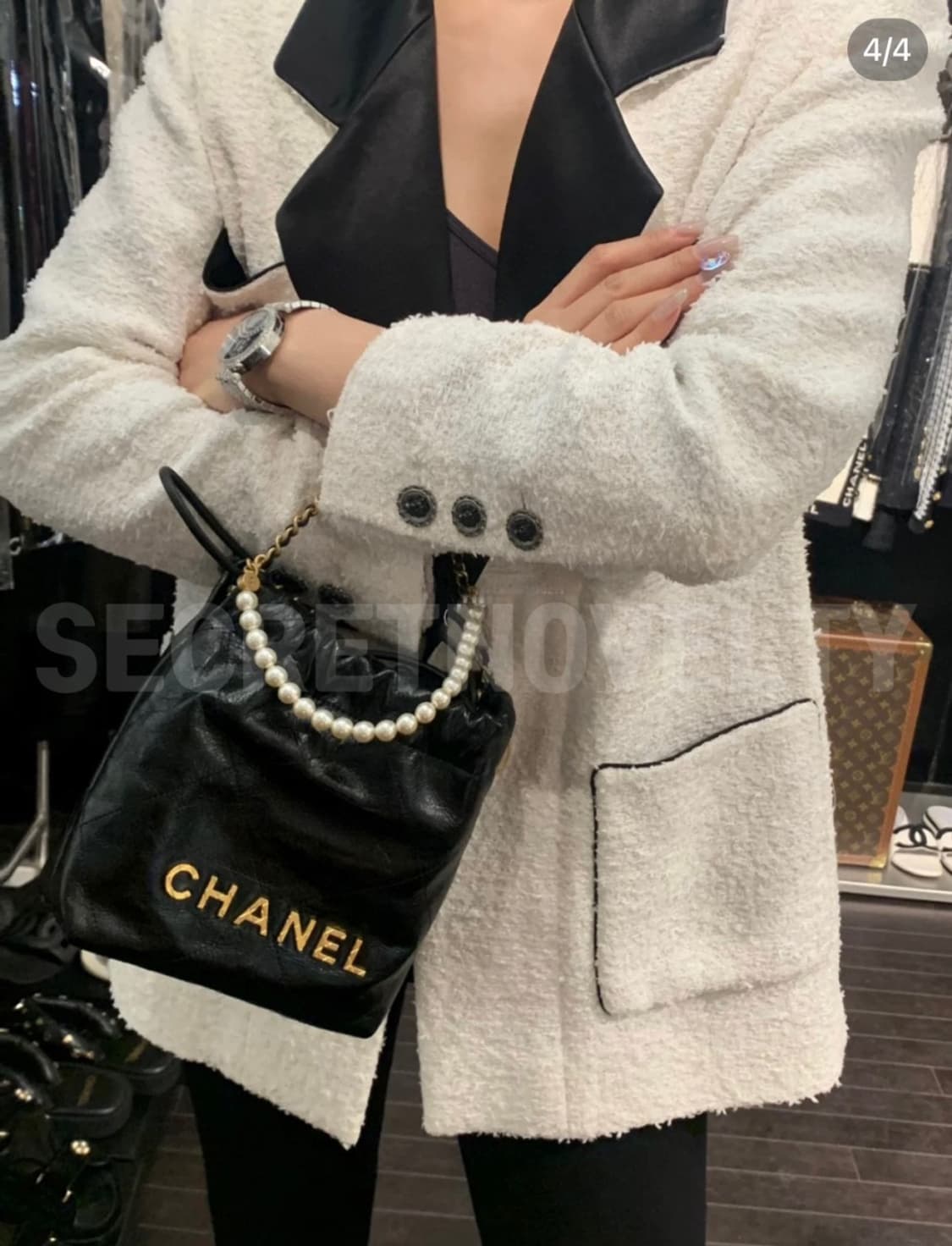 샤넬VIP 진주 미니핸드백 빅로고 크로스바디  & 파우치 상품이미지10