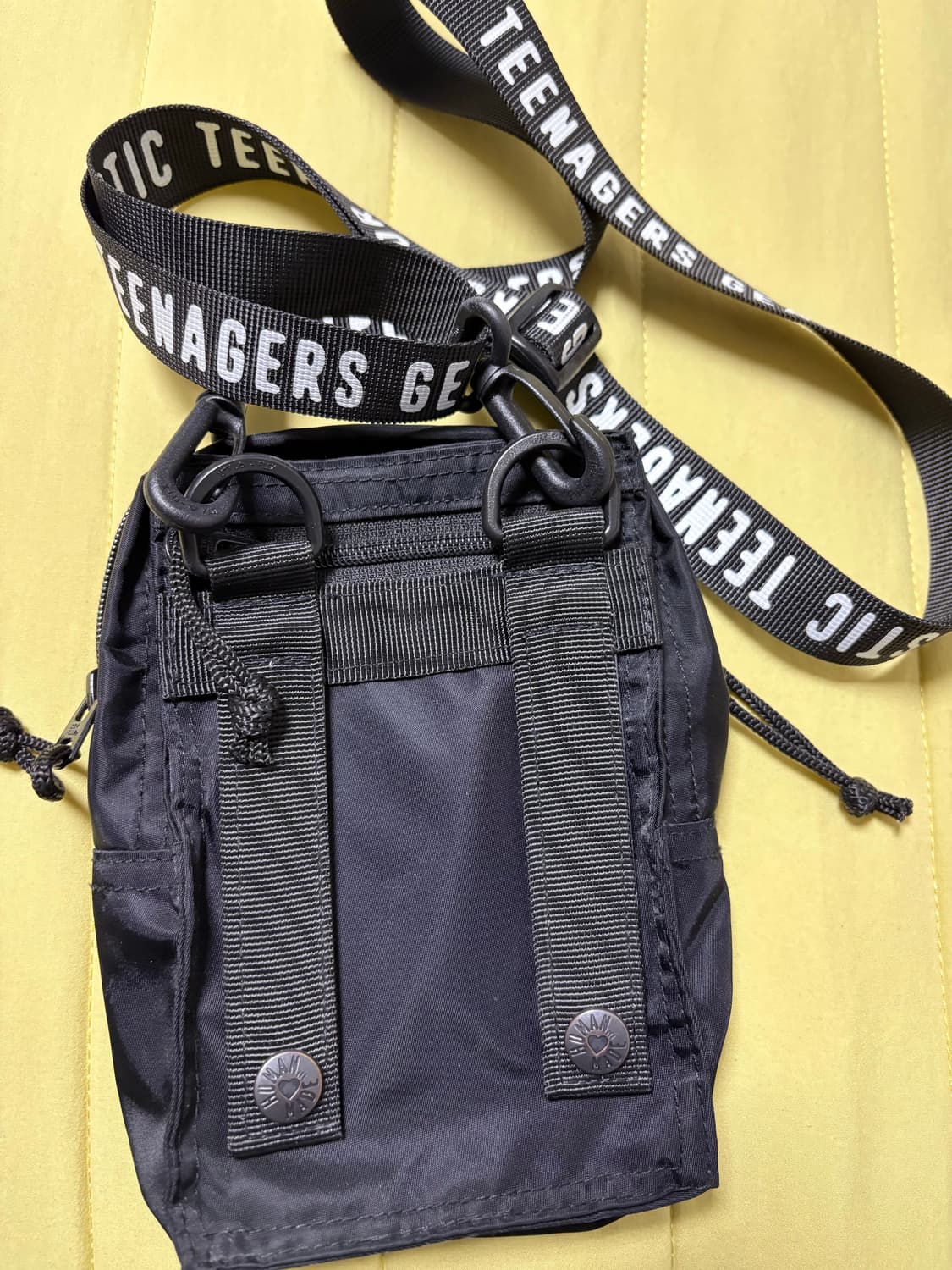 휴먼메이드 크로스백 상품이미지2