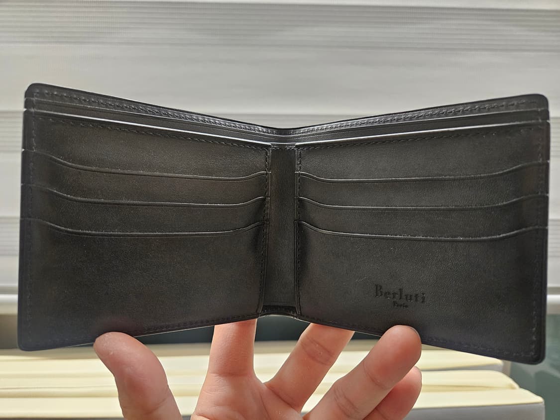 벨루티 엘리게이터 반지갑 상품이미지6