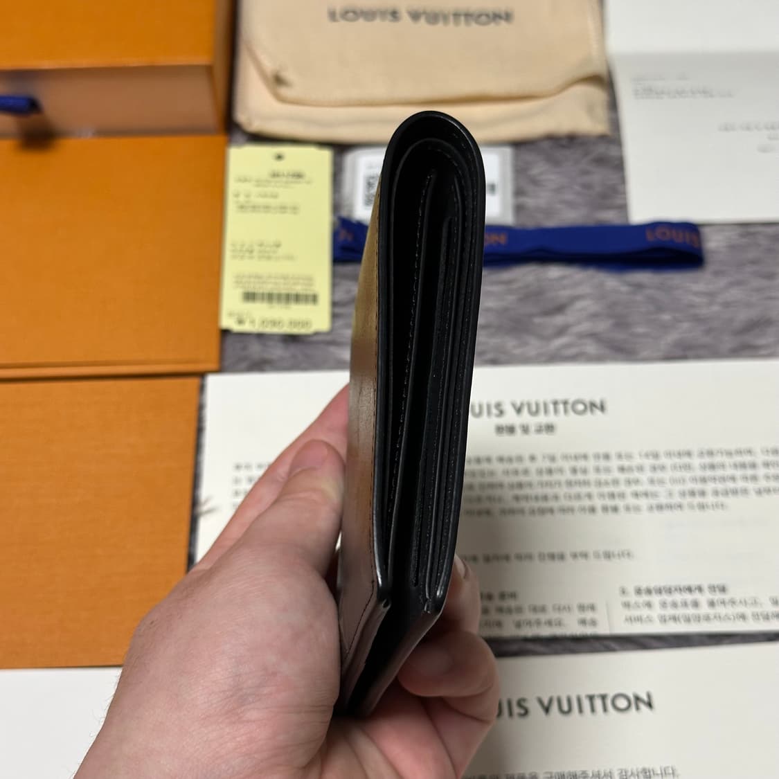 [풀구성] 루이비통 브러시드 모노그램 카우하이드 슬렌더 월릿 반지갑 상품이미지5