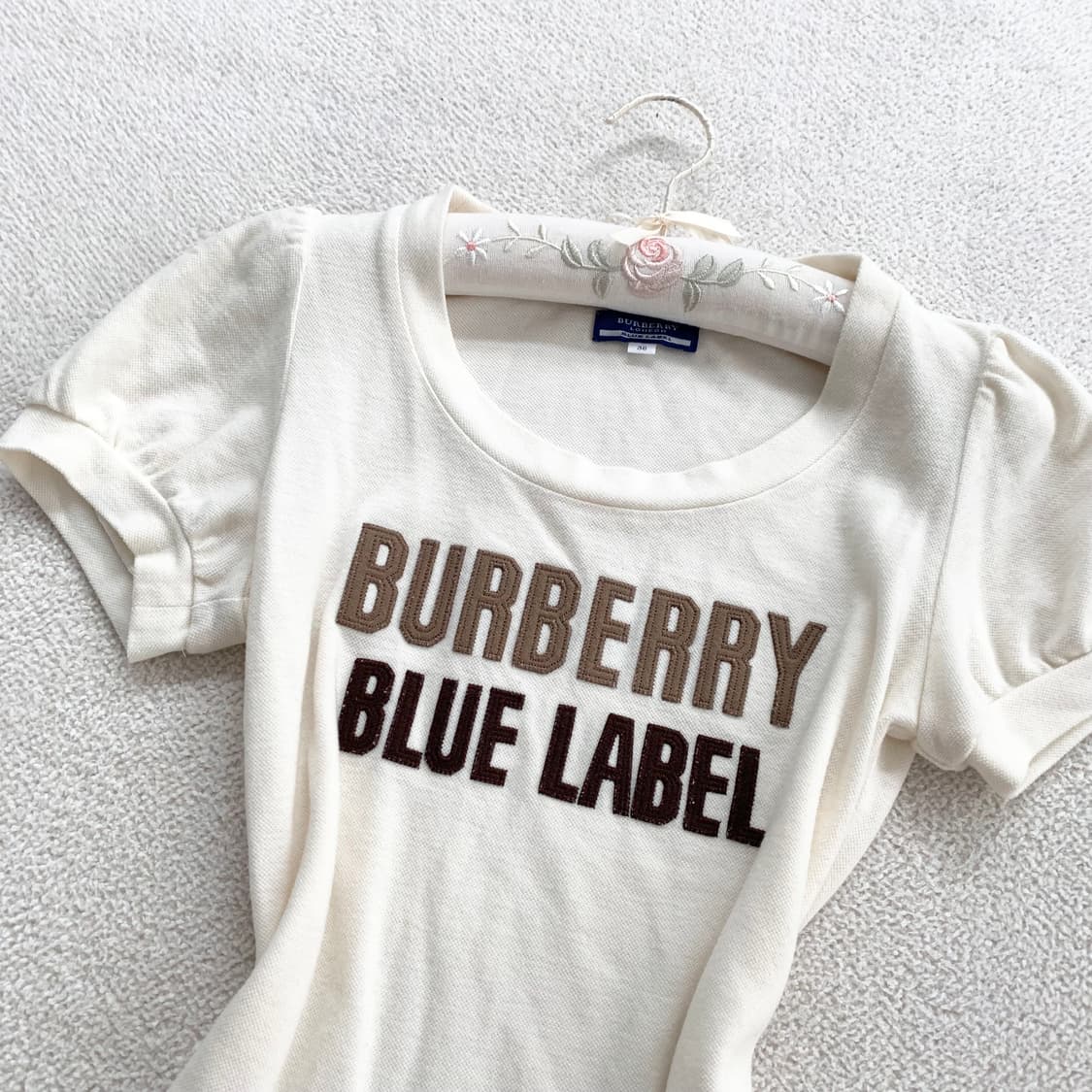 무료배송/Burberry ♥ 버버리 바닐라초코 퍼프 로고탑 상품이미지2