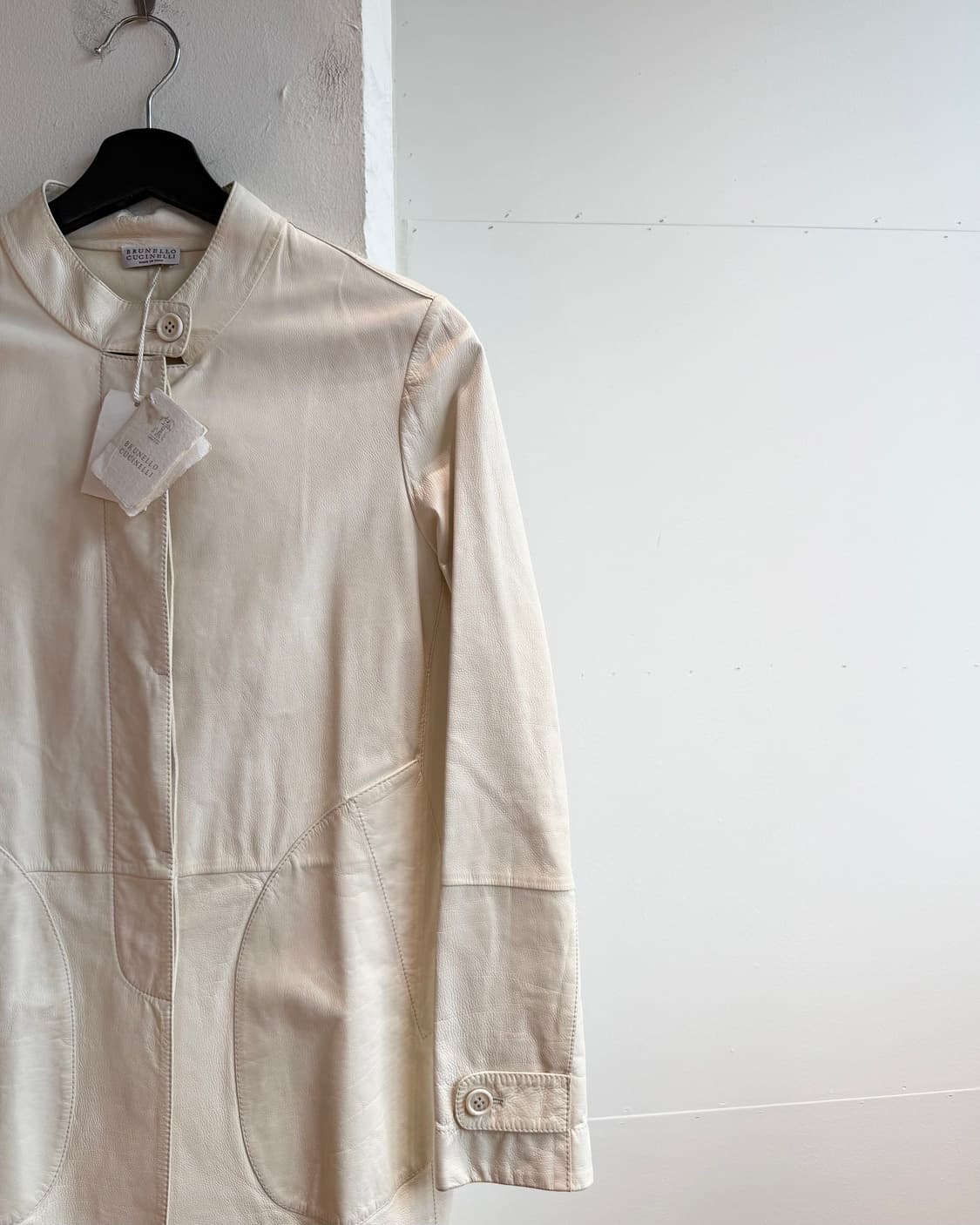 브루넬로 쿠치넬리 아이보리 펠레 레더 자켓  상품이미지5