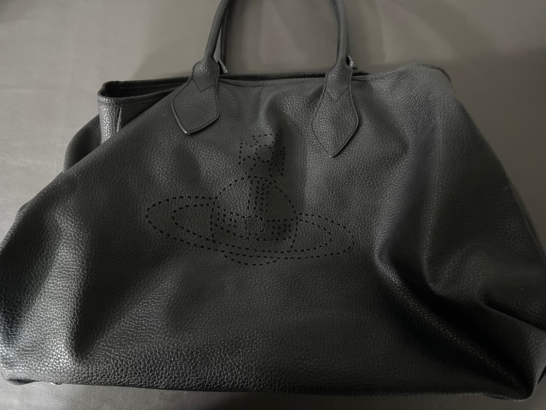 비비안웨스트우드 토트백 블랙  상품이미지1