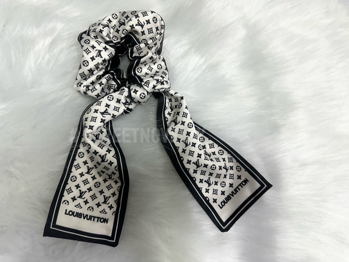  루이비통 화이트&블랙 리본 헤어슈슈 상품이미지1