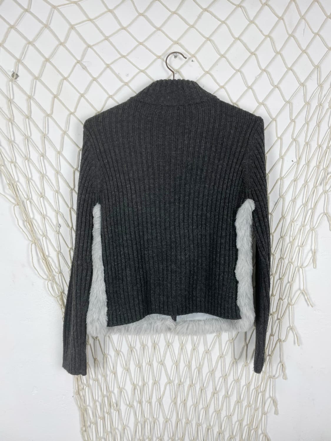 grey fur jacket 상품이미지5