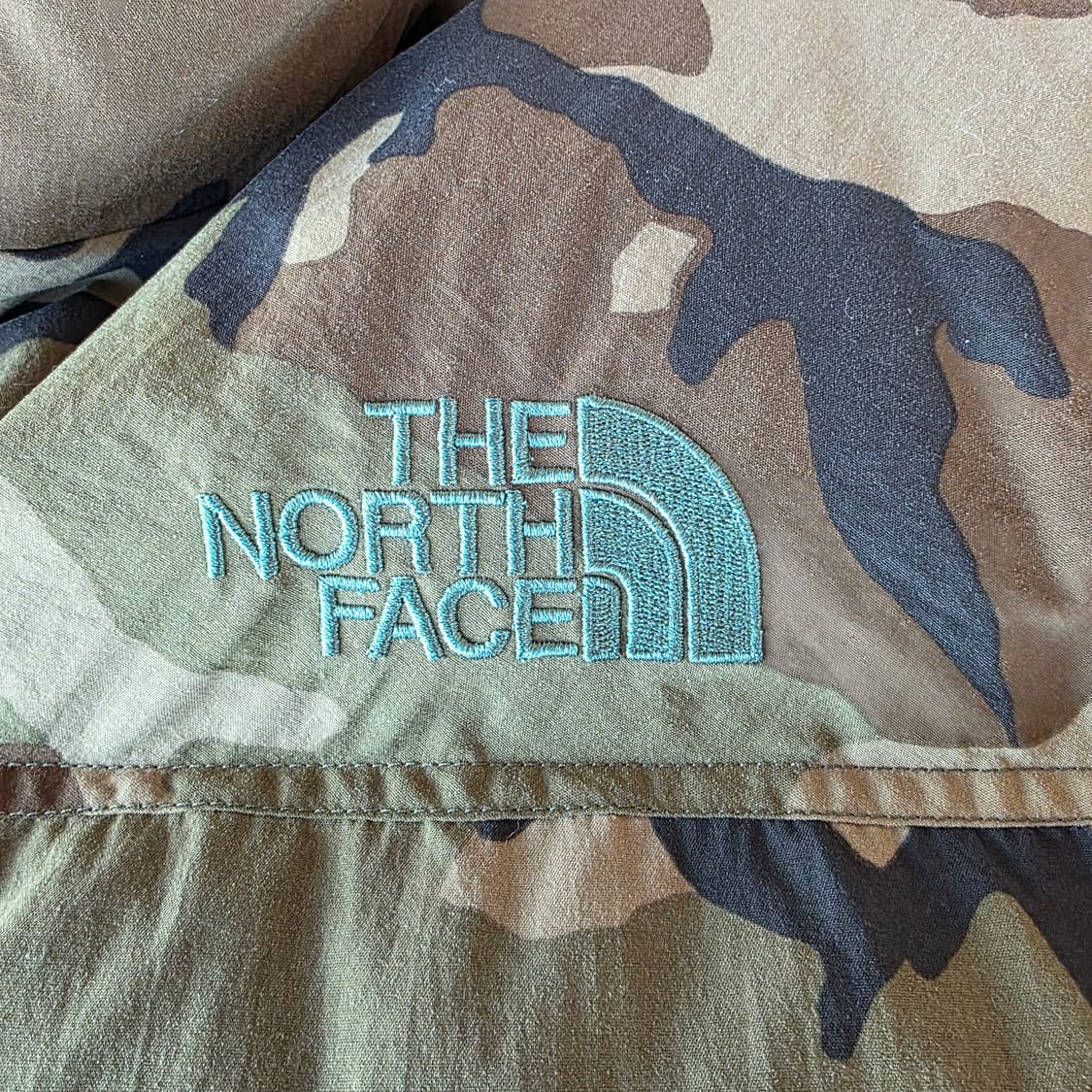 일본판 노스페이스 700 센터로고 눕시조끼 카모XXL(110)
 상품이미지5