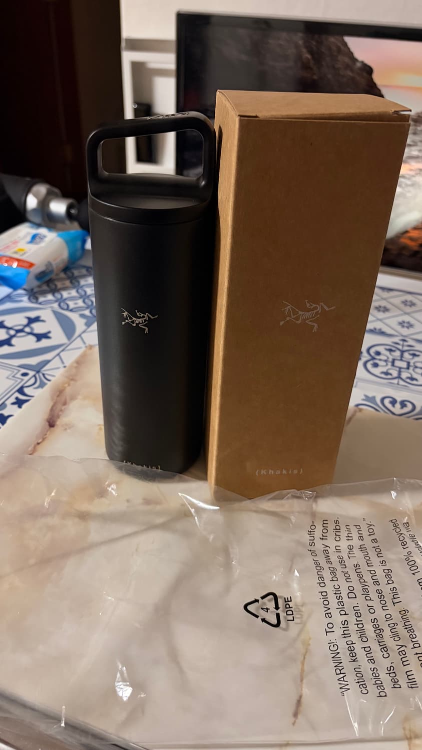 카키스아크테릭스 콜라보 미르 텀블러 블랙 16oz 새상품 상품이미지1