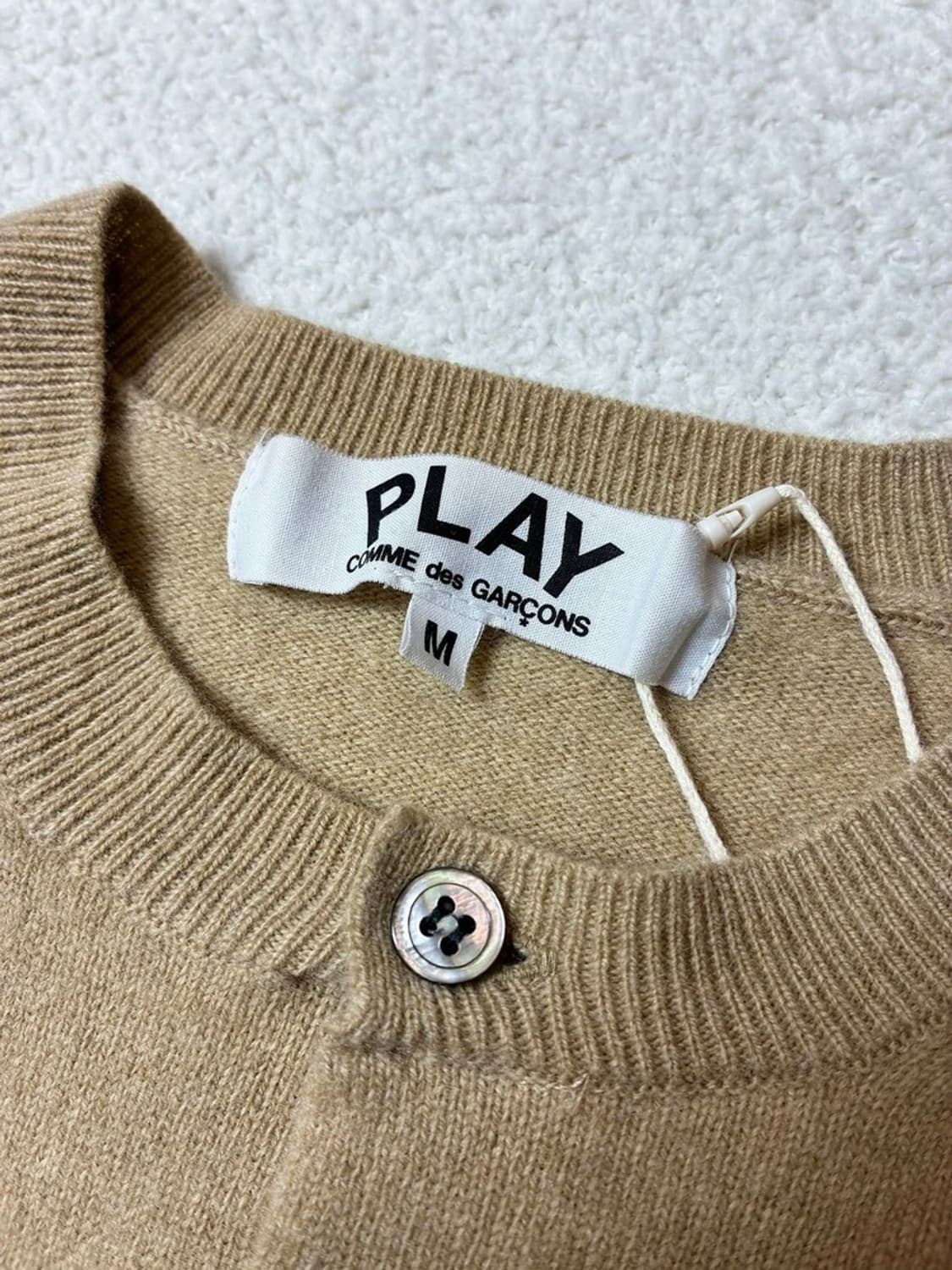 꼼데가르송 라운드넥 하트 로고 니트 가디건 PN6508 상품이미지4