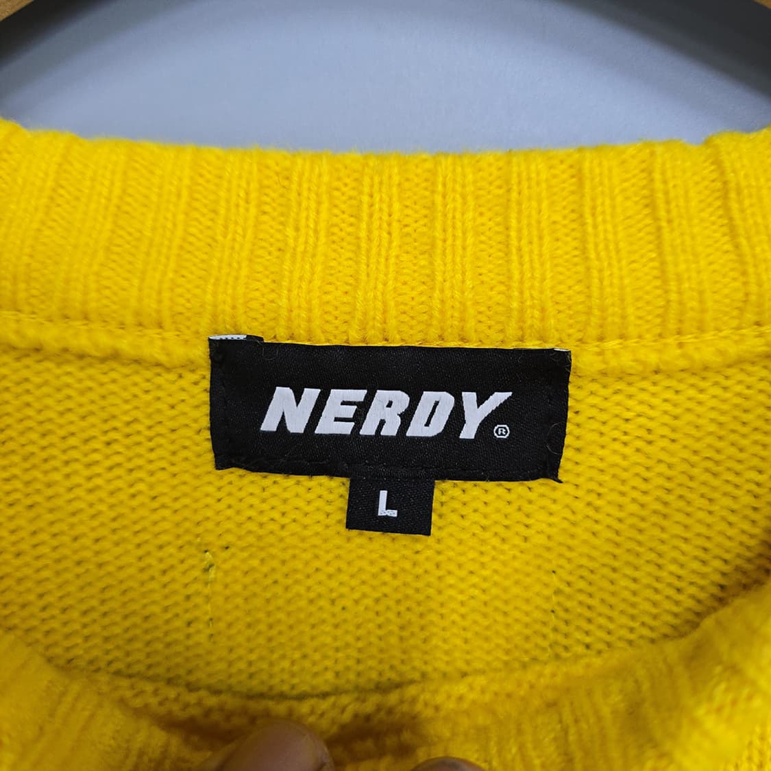 널디(Nerdy) 배색 로고 니트 L 상품이미지4