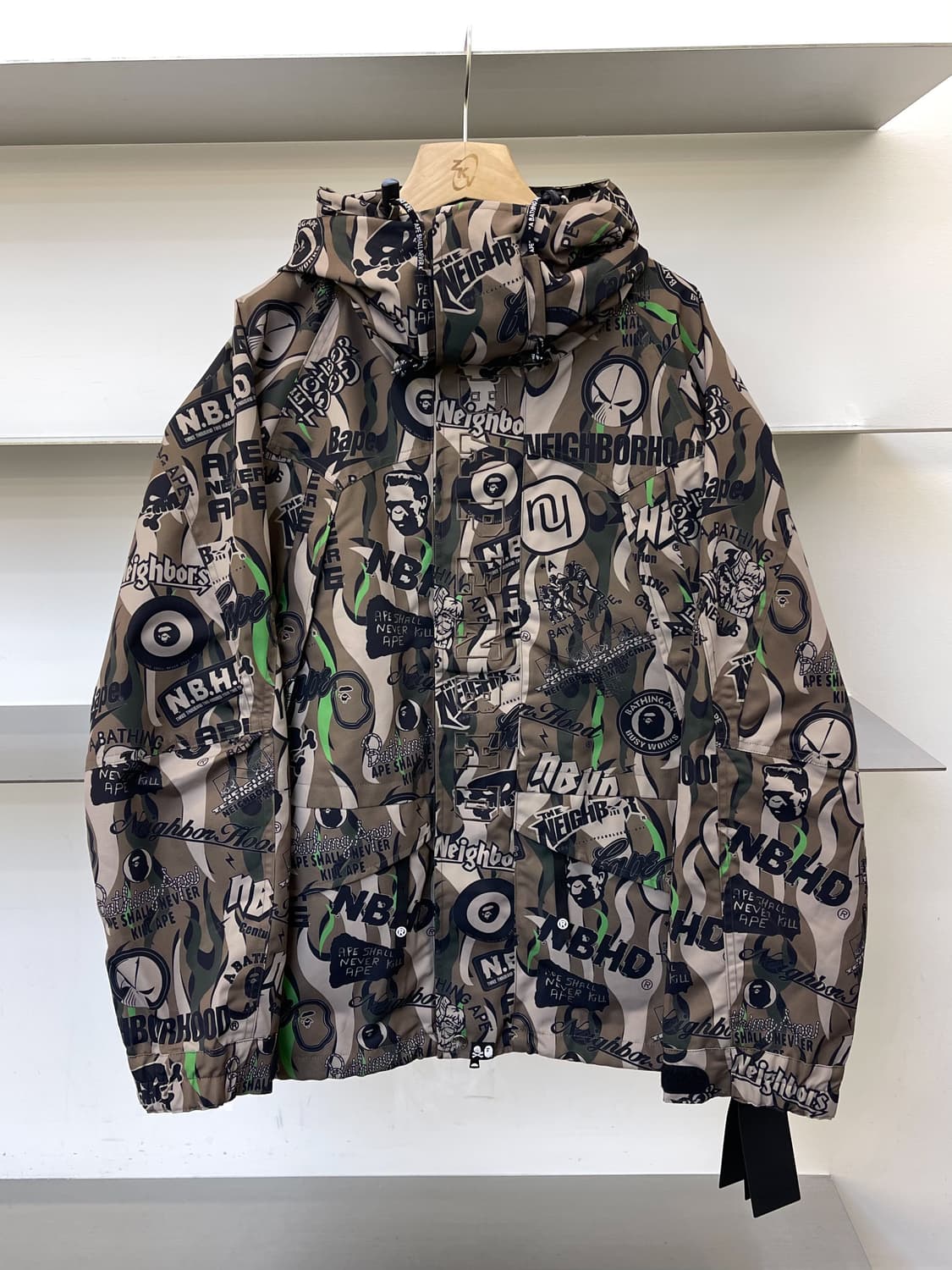 베이프 x 네이버후드 23ss 스노우보드 셋업 상품이미지3