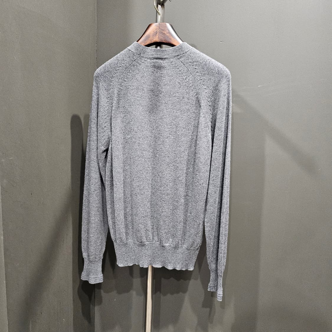 톰포드 캐시미어 100% 크루넥 니트 상품이미지3