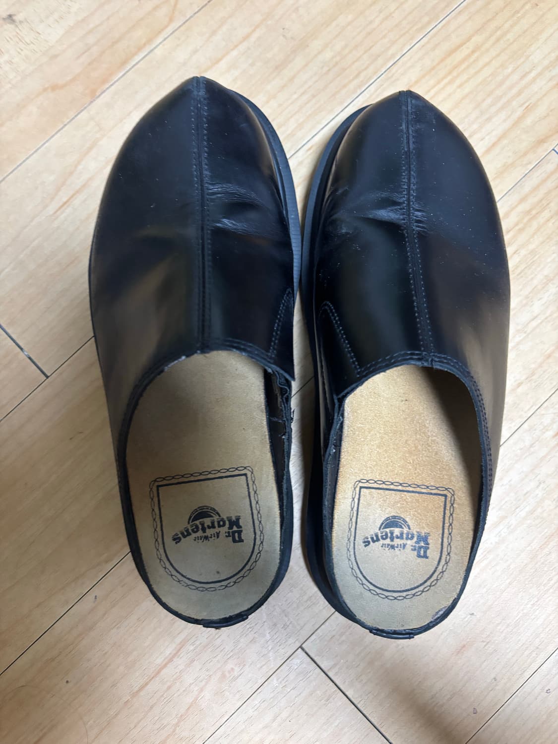 닥터마틴 산뮬 250 상품이미지1