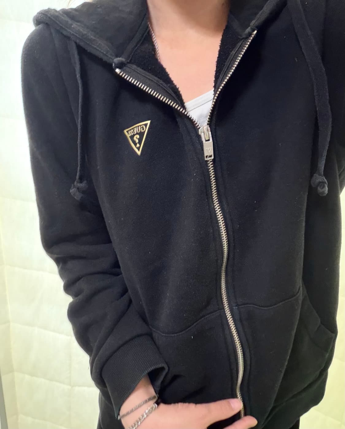 게스 로고 후드집업  상품이미지2