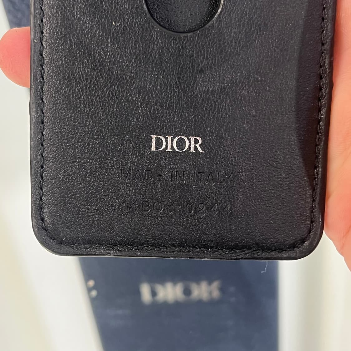 디올 그래피티 맥세이프 카드지갑  상품이미지3