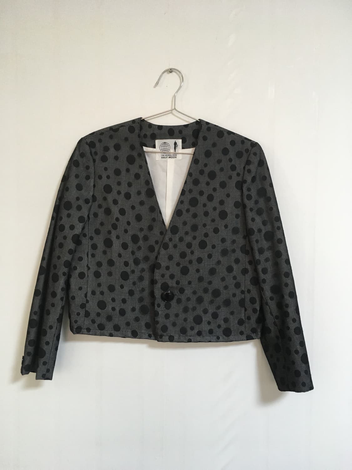 HALF MOON Black Dot Pattern V-neck Cropp 상품이미지3