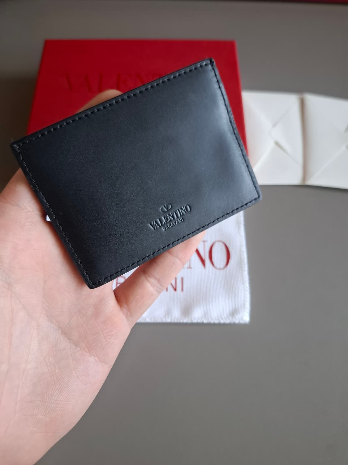 발렌티노 VLTN 블랙 카드지갑 상품이미지3