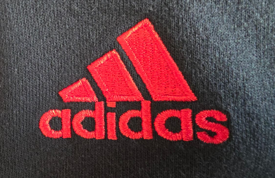 고샤 루브친스키 아디다스 맨투맨 L 블랙 검빨 크루넥 스웻셔츠 상품이미지6