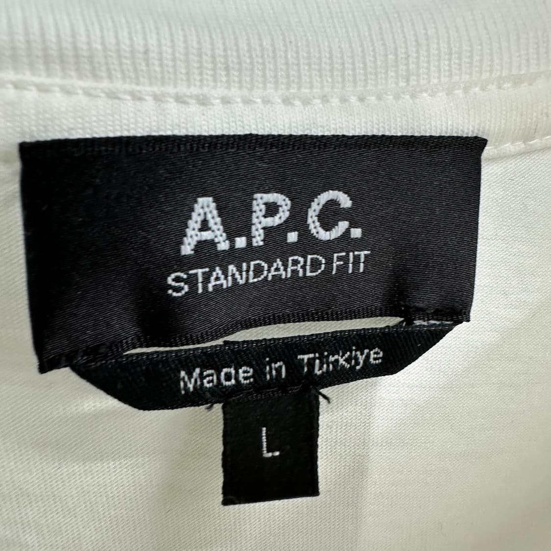 100 A.P.C 아페쎄 남자 스텐다드핏 남자 반팔 티셔츠 상품이미지3