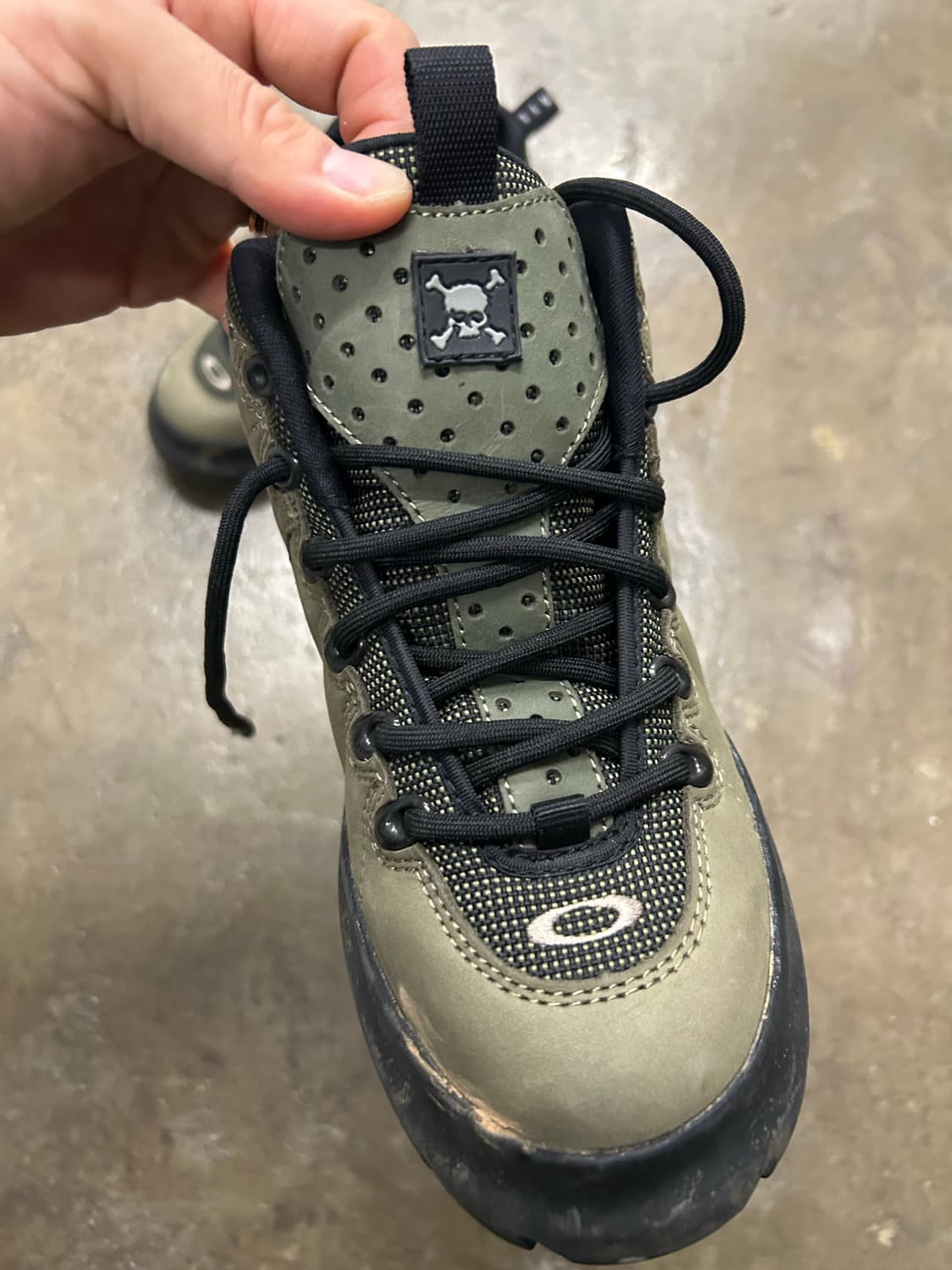 오클리 네일 스컬 & 크로스본즈 하이킹 부츠 상품이미지4