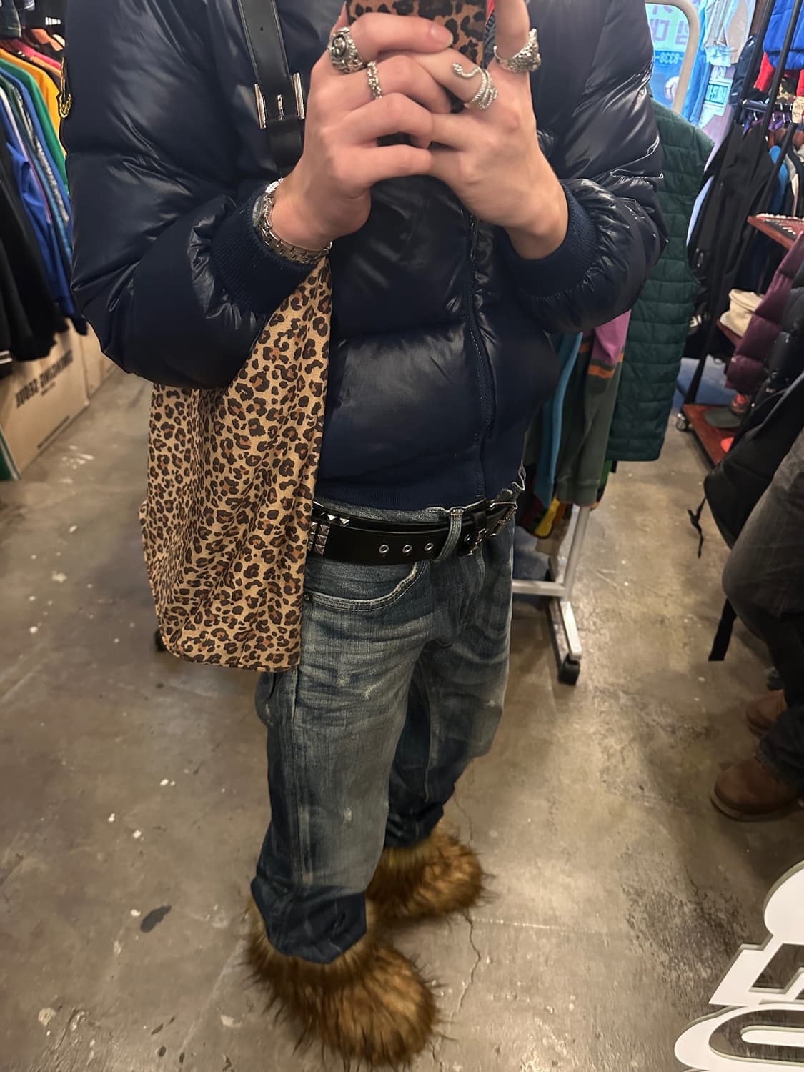 몽클레어 네이비 패딩 상품이미지1