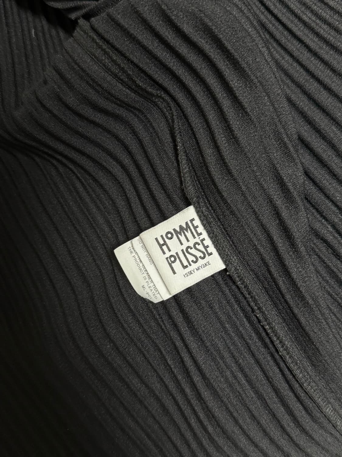 이세이미야케 옴므플리세 블랙 후드집업 상품이미지3