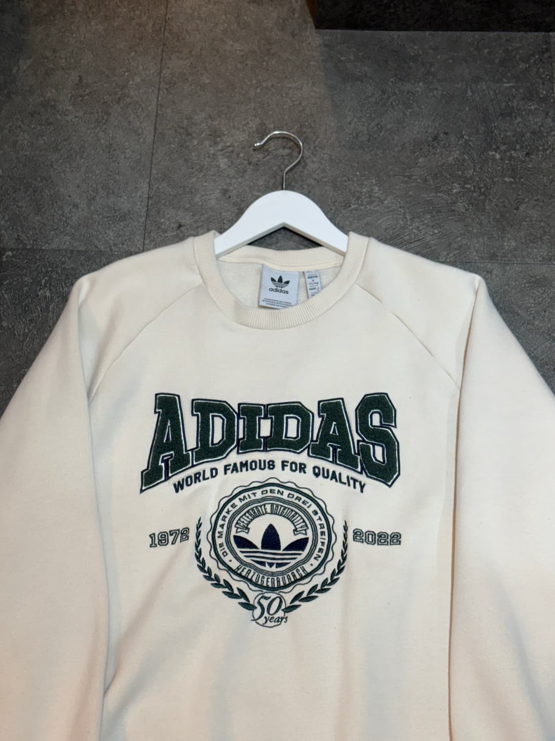 아디다스 바시티 크루넥 맨투맨 M사이즈  상품이미지4