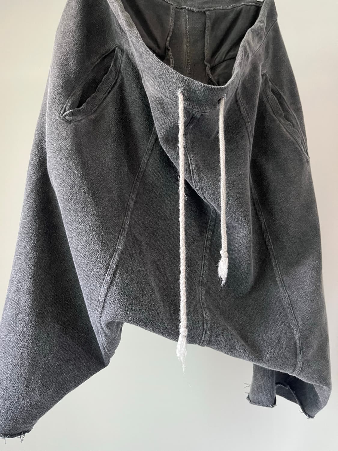 Poeme Bohemien Sarrouel Sweat Shorts  상품이미지3