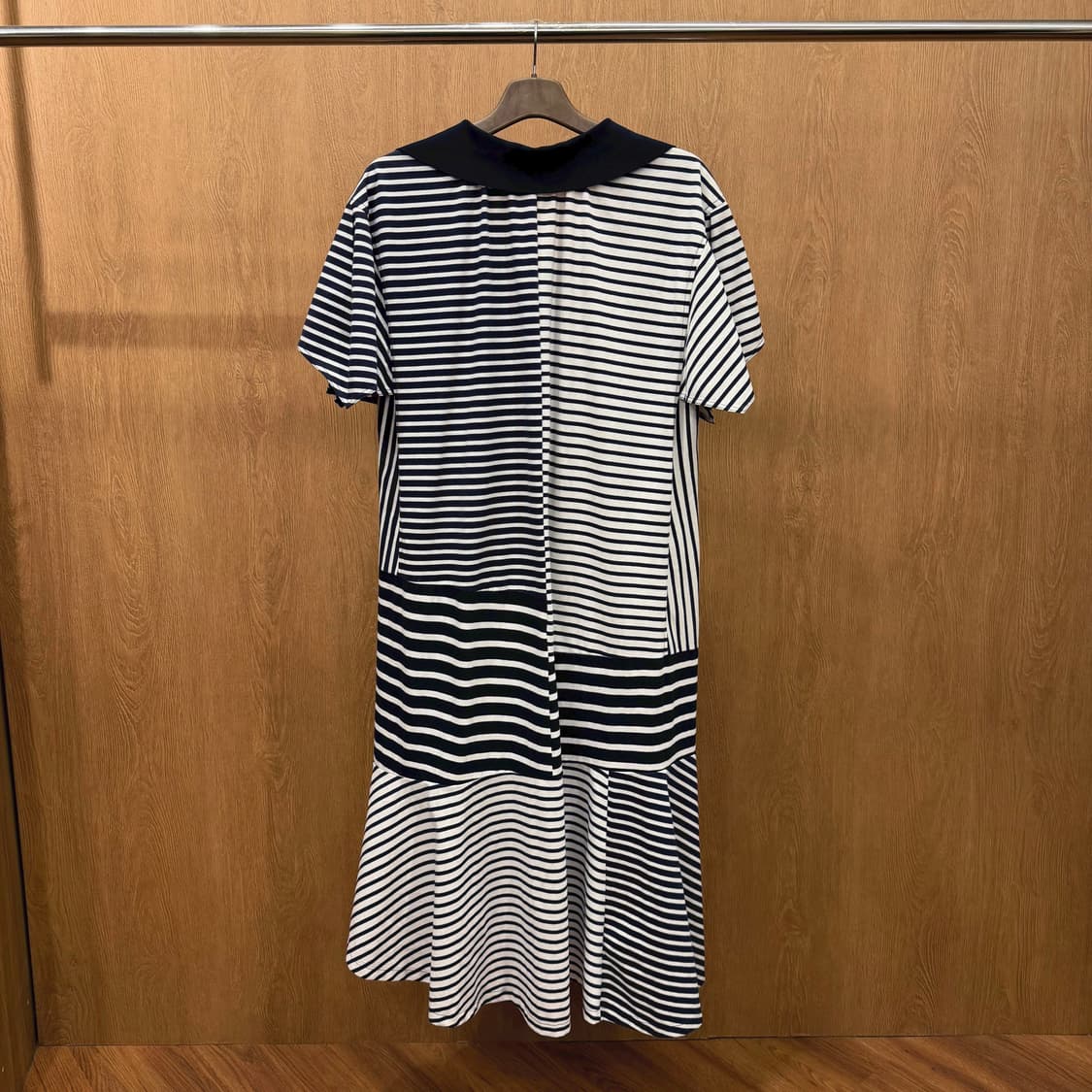 시스템 리에디션 반팔 원피스 스트라이프 패치워크 배색 네이비 화이트 상품이미지3