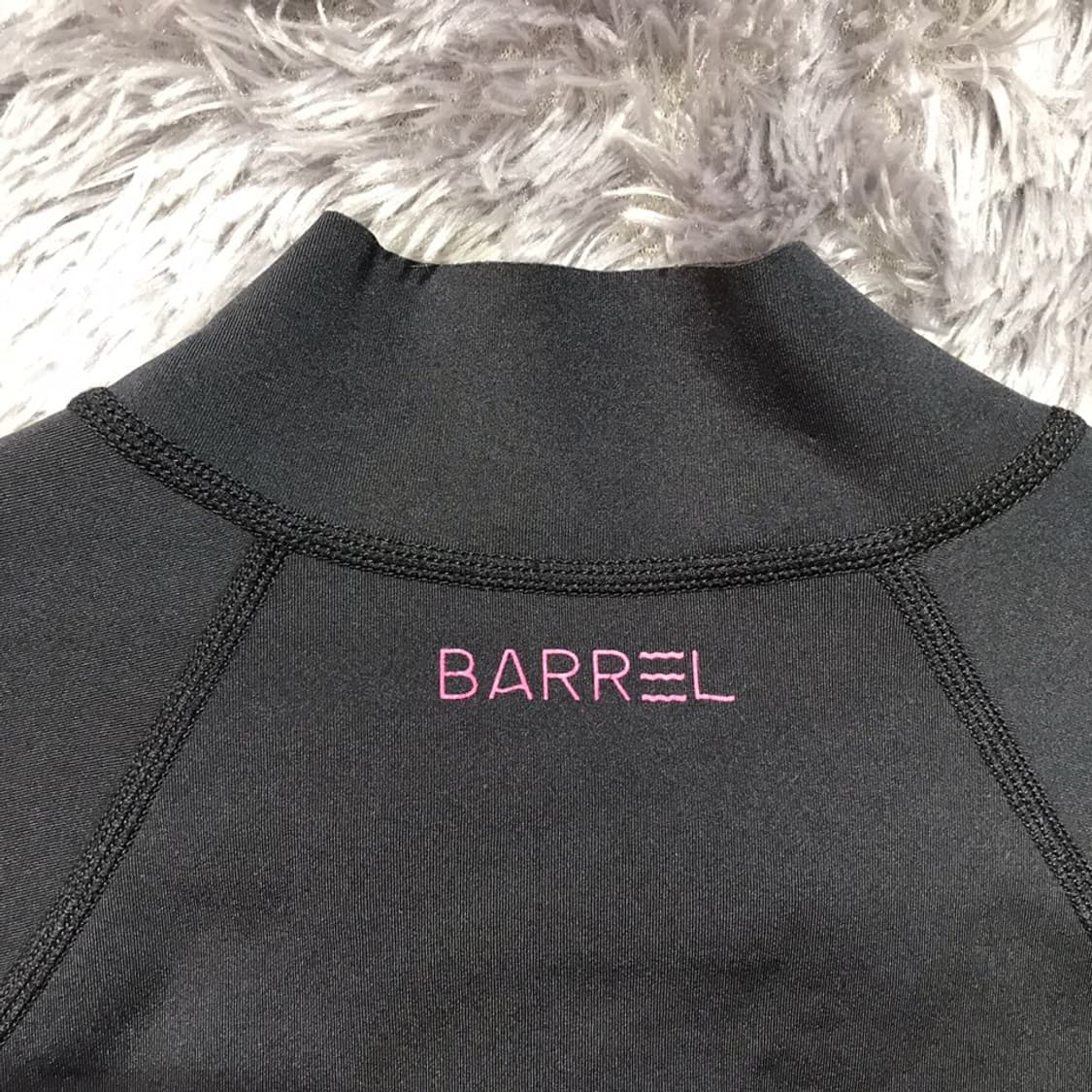[[여성 S, A급] 배럴(BARREL) 크롭 집업 래쉬가드@503 상품이미지4