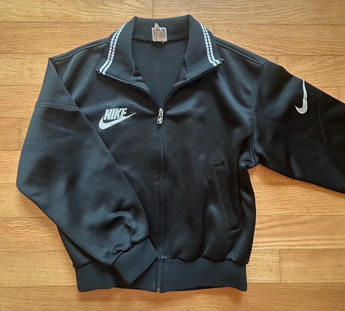 나이키 블랙 크롭 자켓 상품이미지1