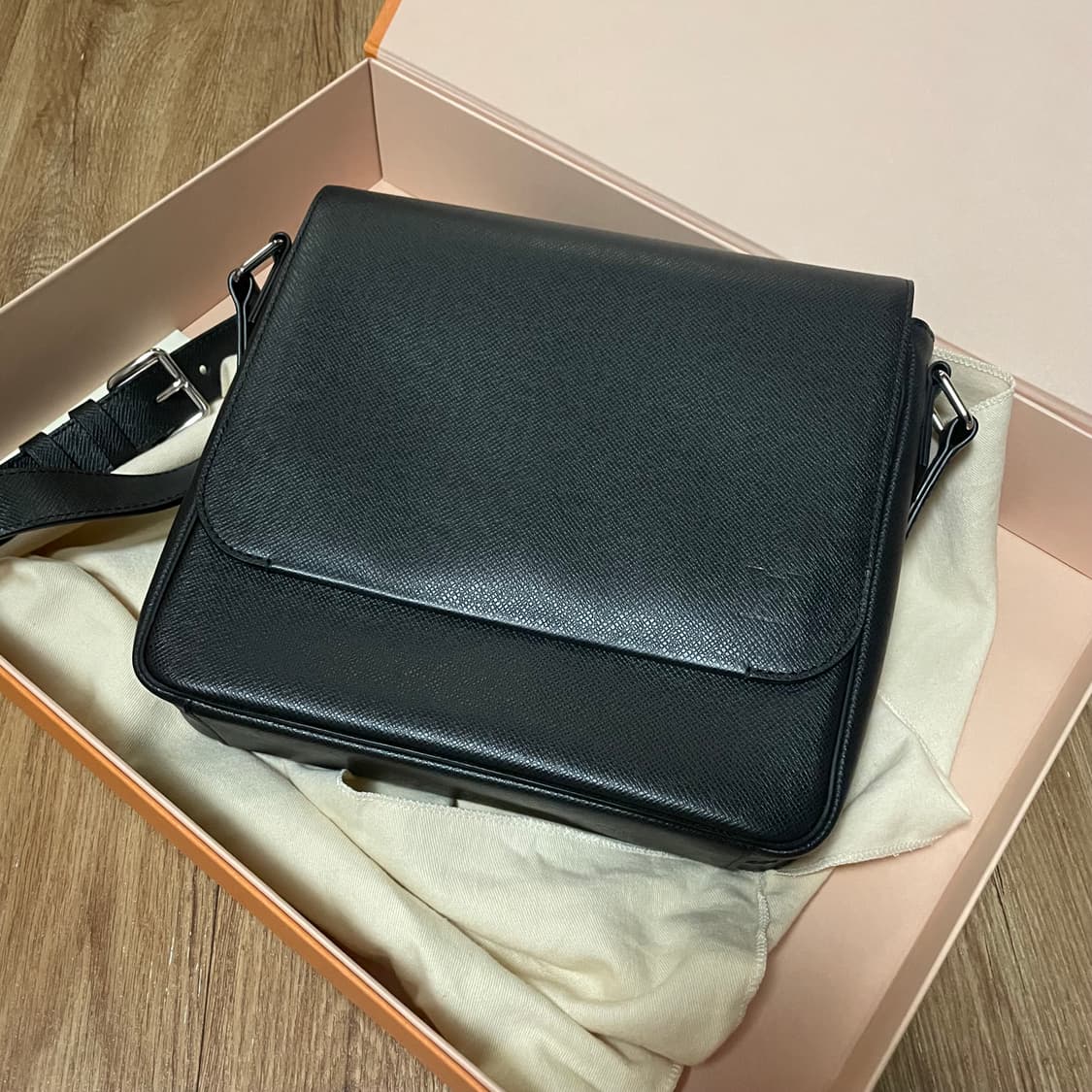 (새상품) 루이비통 로만PM 남자 크로스백 상품이미지2