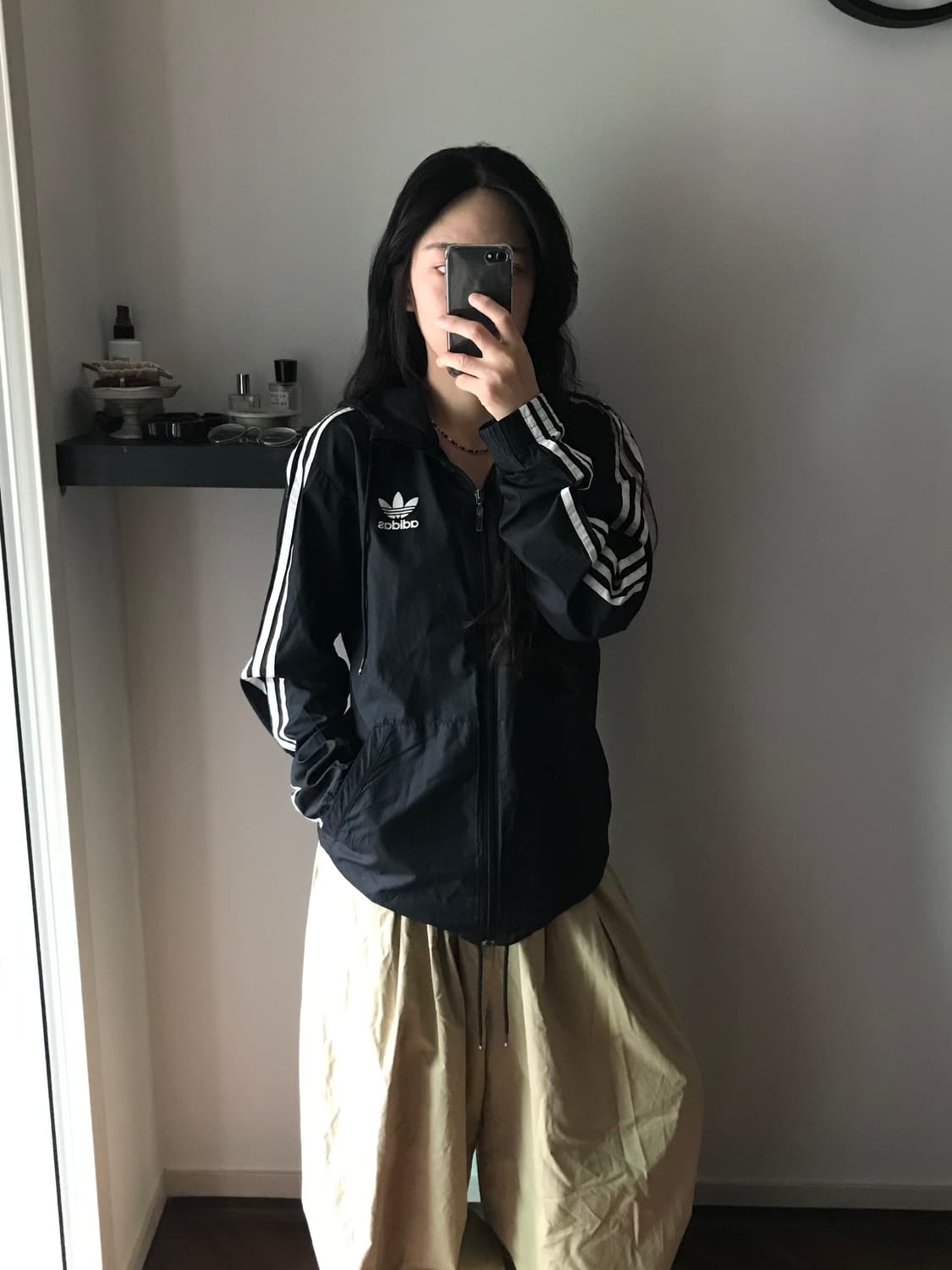 아디다스 삼선 로고 사이드라인 블랙 바람막이 상품이미지3