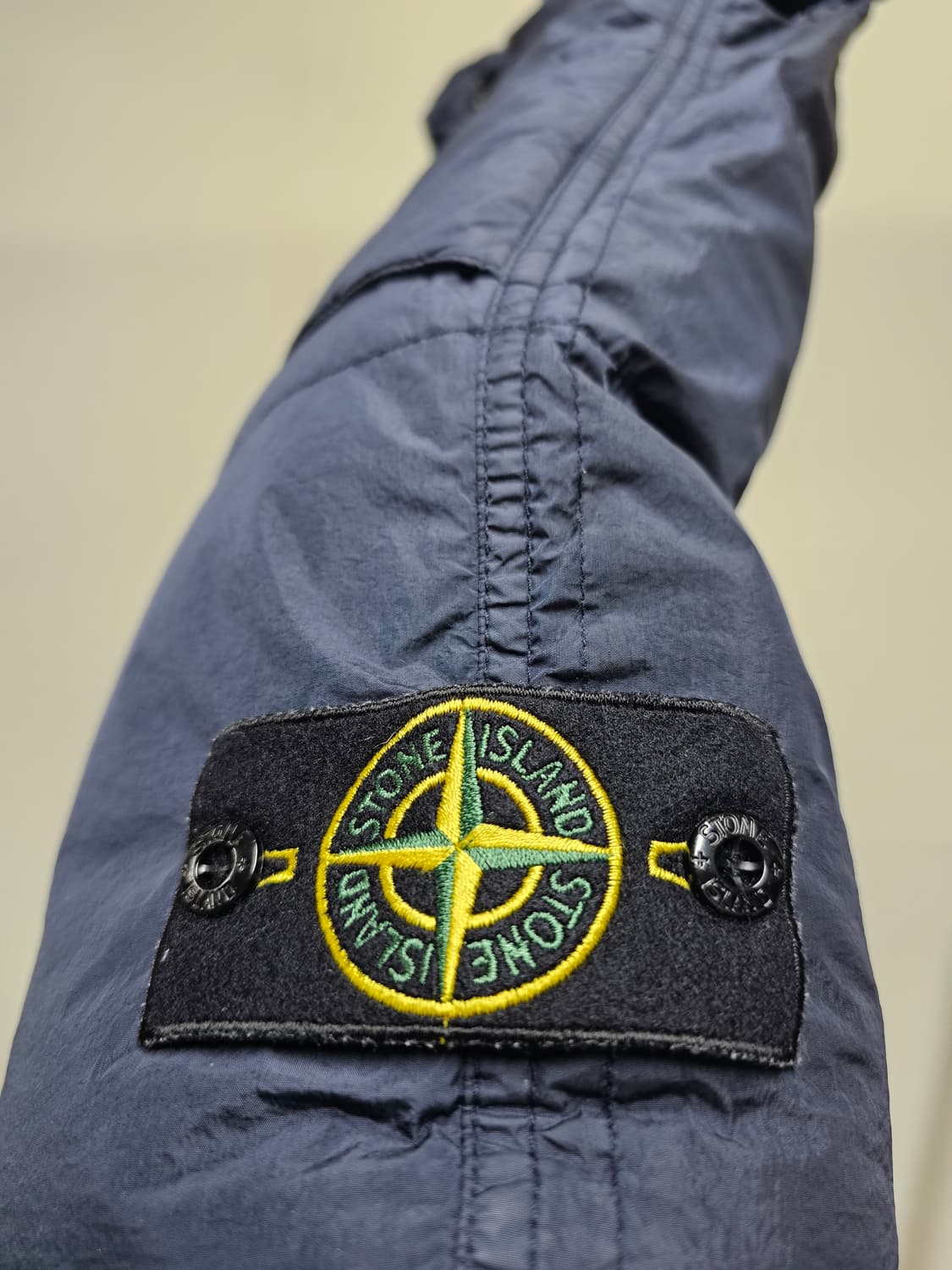 스톤아일랜드 크링클랩스 리사이클 나일론 다운 베스트 상품이미지3