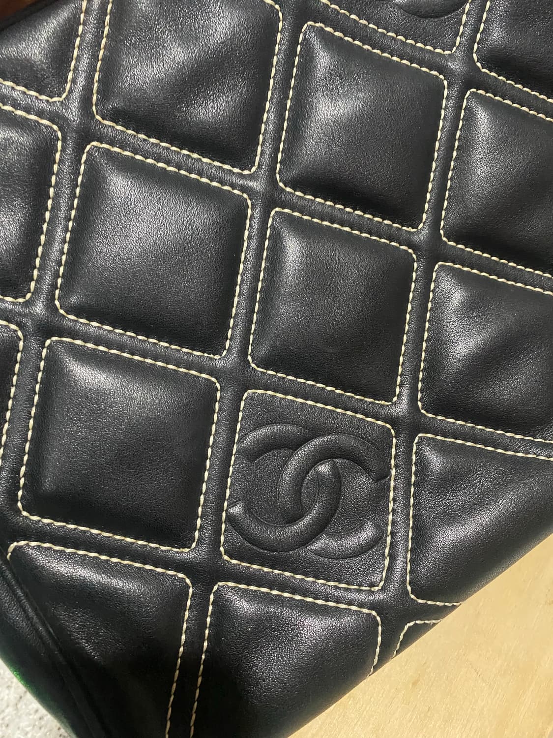 퀼팅 리얼가죽 토트백 블랙 상품이미지3