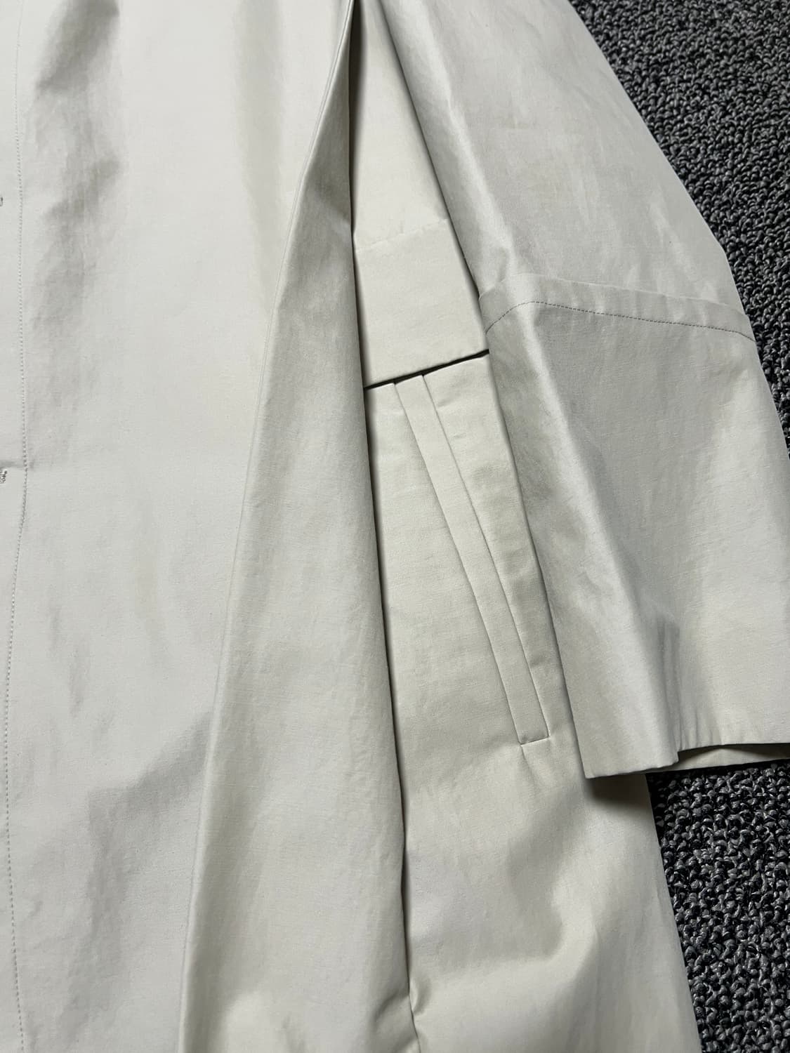 우영미 더블 커프스 버클 트렌치 코트 48 사이즈 상품이미지8