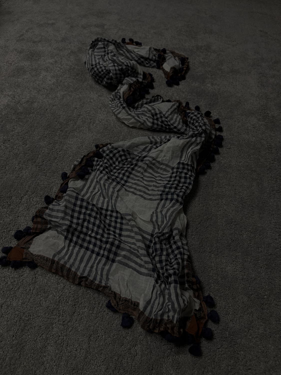 Vintage minimal grunge mood scarf 상품이미지1