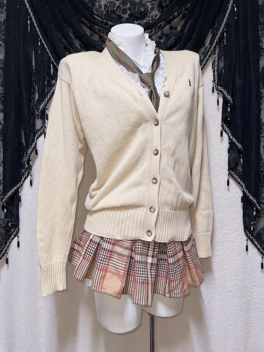 이스트보이 베이지 가디건 코갸루 라떼 로걀 로맨틱 러블리 핀터 스쿨룩 상품이미지3